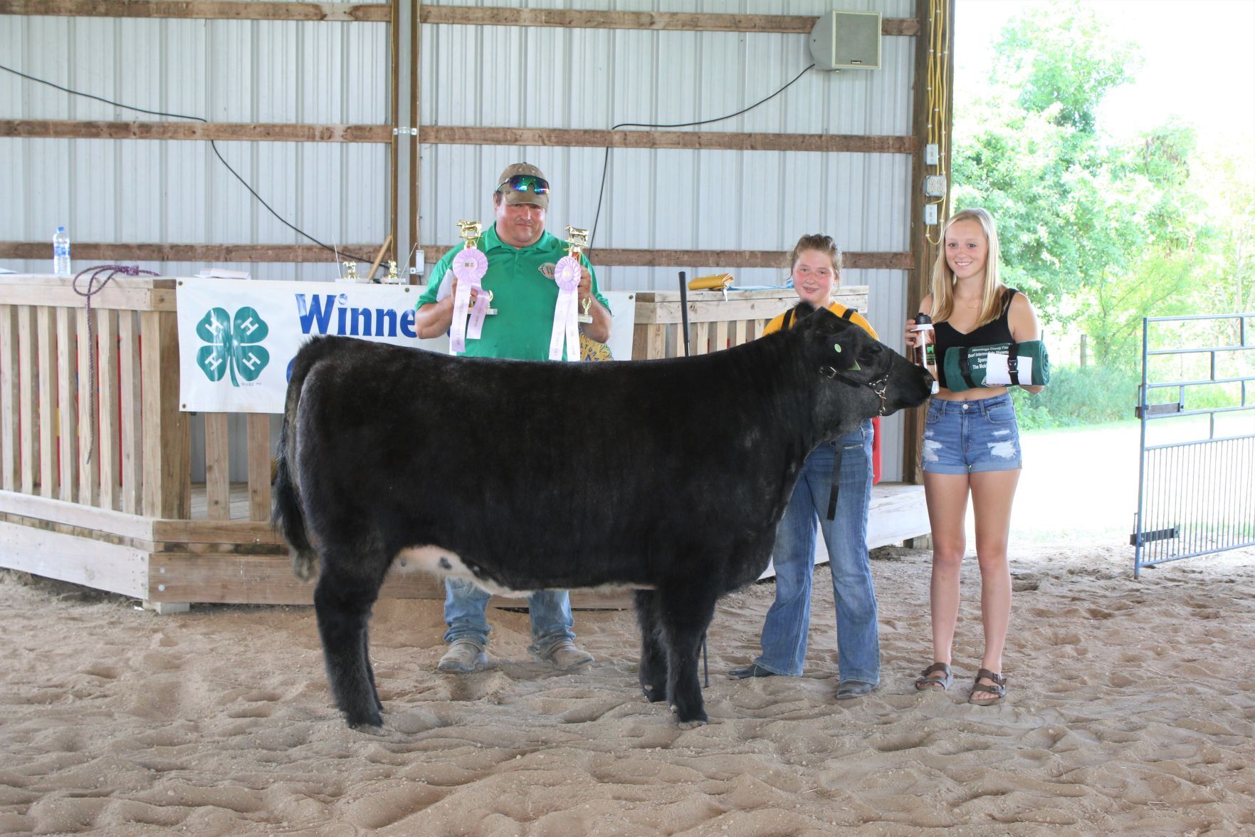Gabrielle Branstad reserve champion market heifer and reserve champion market beef.JPG